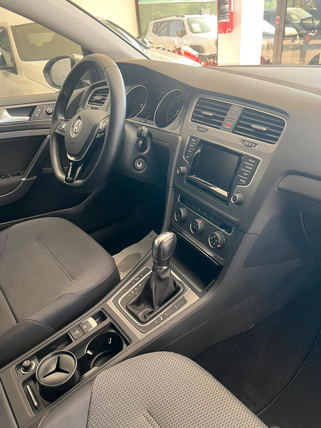 Volkswagen Golf Variant 1.6 TDI 110 CV DSG Comfortline BlueMotion Tech.