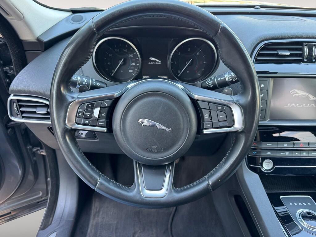 Jaguar F-Pace Prestige 180cv auto