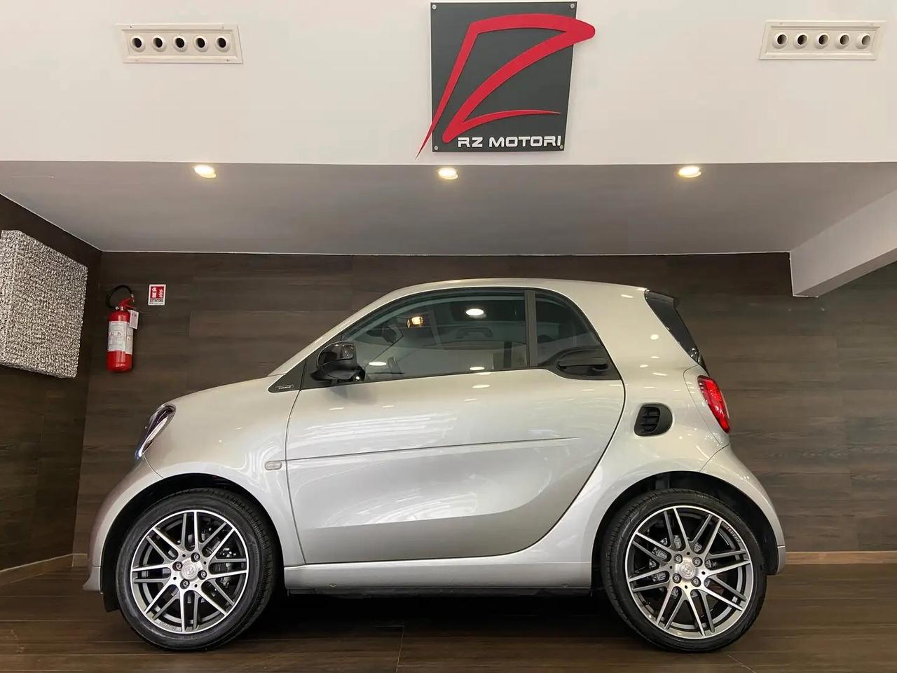 Smart ForTwo BRABUS 0.9 Turbo twinamic Xclusive-UNICO PROPRIETARIO-ITALIANA-SOLI 16.242 KM