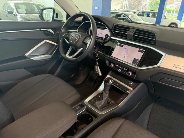 AUDI Q3 35 TDI S tronic Business