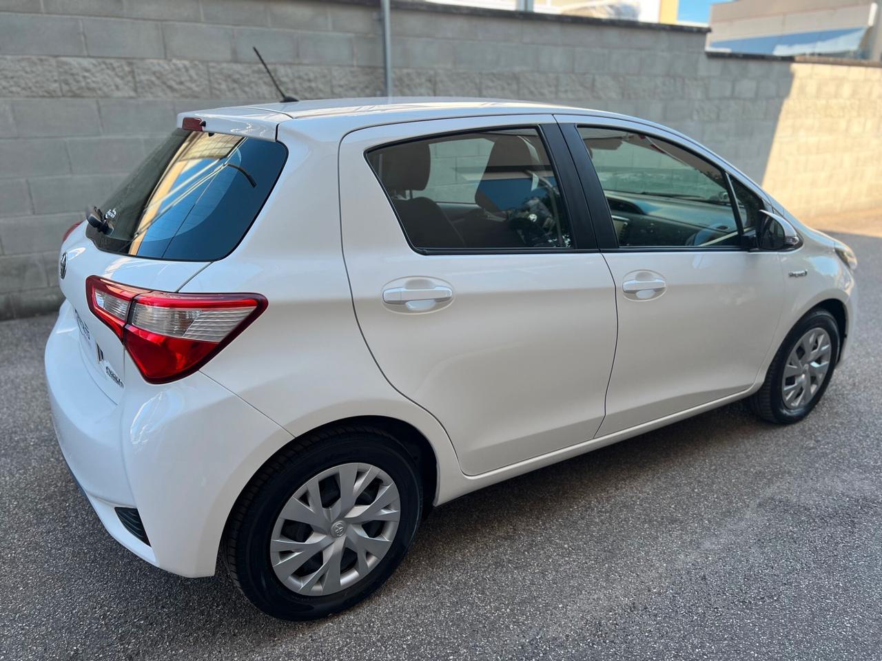 Toyota Yaris 5pt 1.5h HYBRID Style my18 AUTO/CAMERA OK NEOPAT.