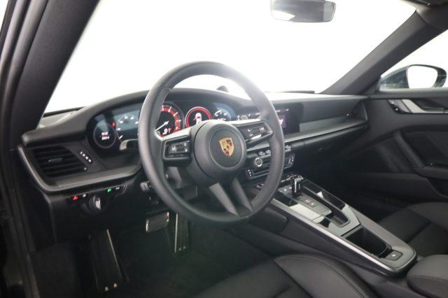 PORSCHE 911 911 Carrera 4