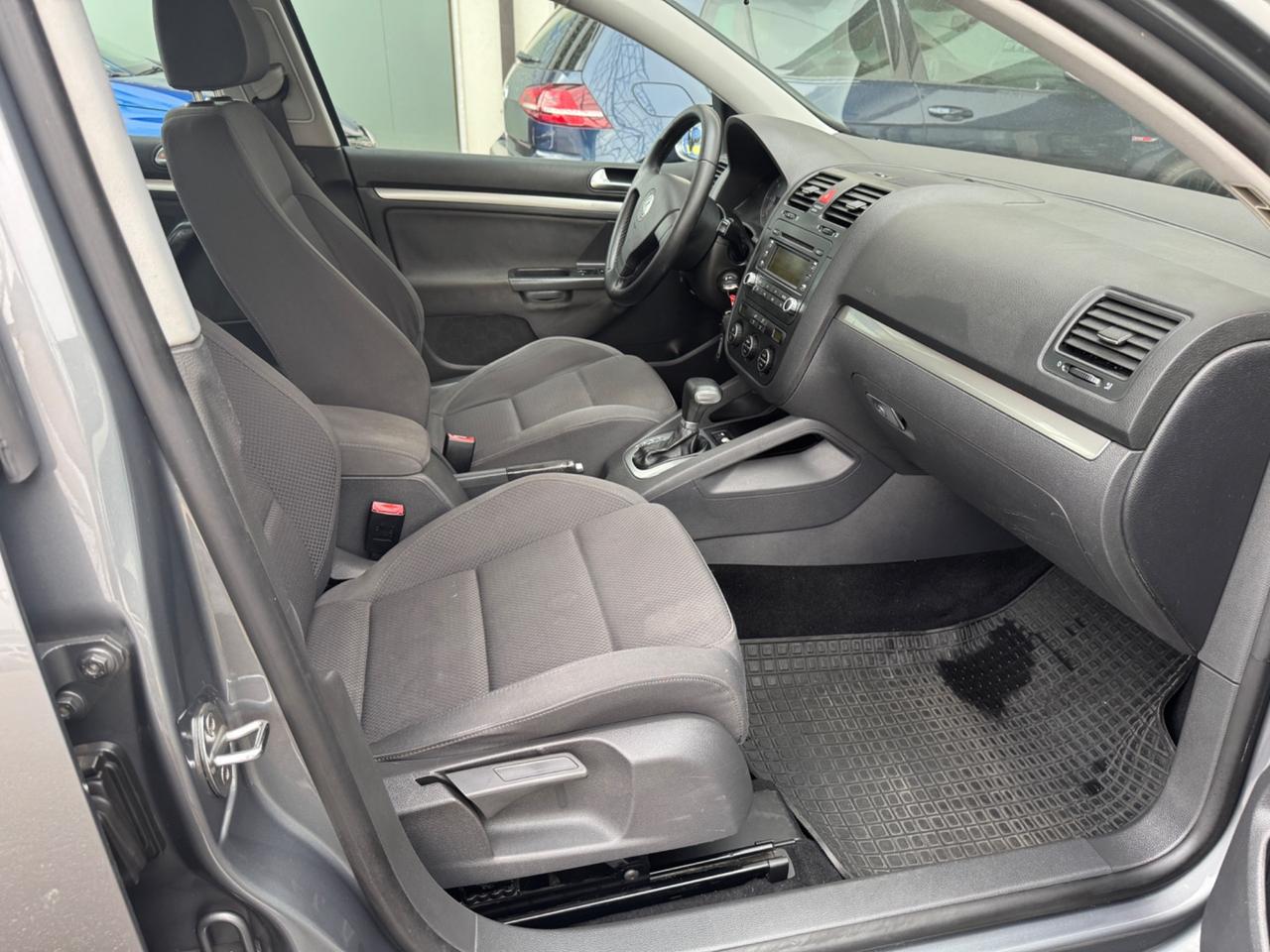 Volkswagen Golf 2.0 16V TDI 5p. Sportline DSG