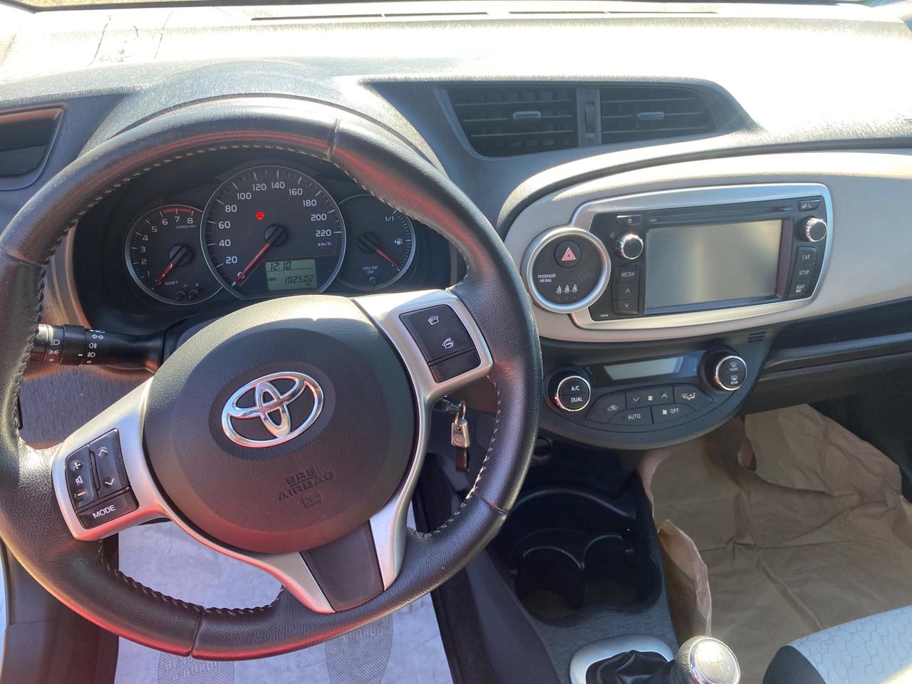 Toyota Yaris 1.0 5 porte Lounge