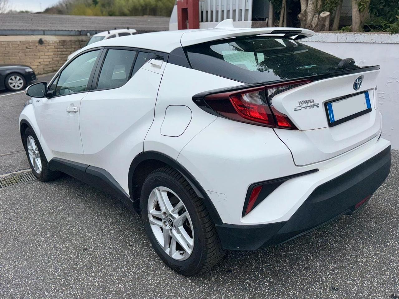 Toyota C-HR 1.8 Hybrid E-CVT Business