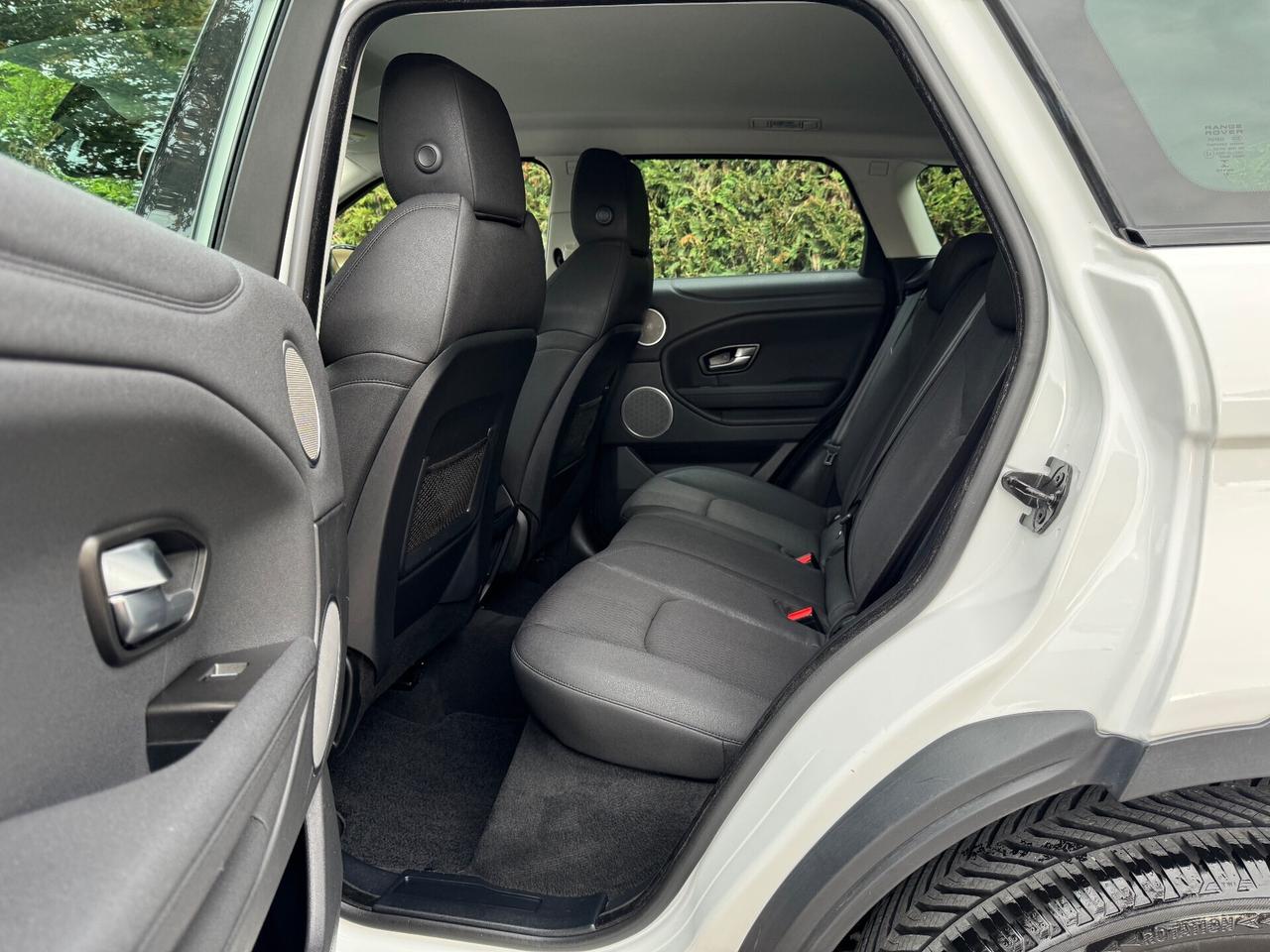 Land Rover Range Evoque 2.0 eD4 5p. SE Black Desing Pack