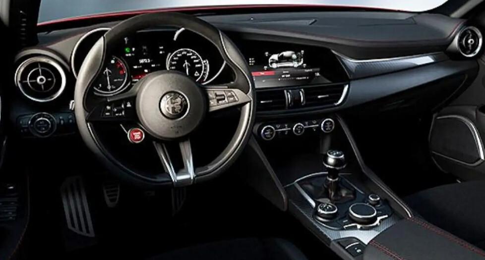 Alfa Romeo Giulia 2.2 Turbodiesel 150 CV Business Launch Edition