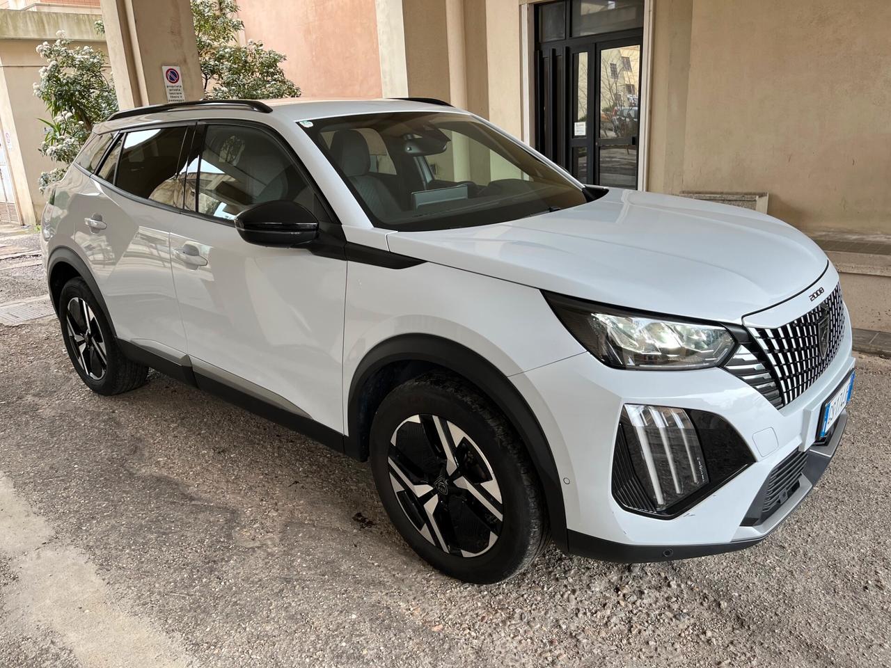 Peugeot 2008 BlueHDi 130 S&S EAT8 Allure