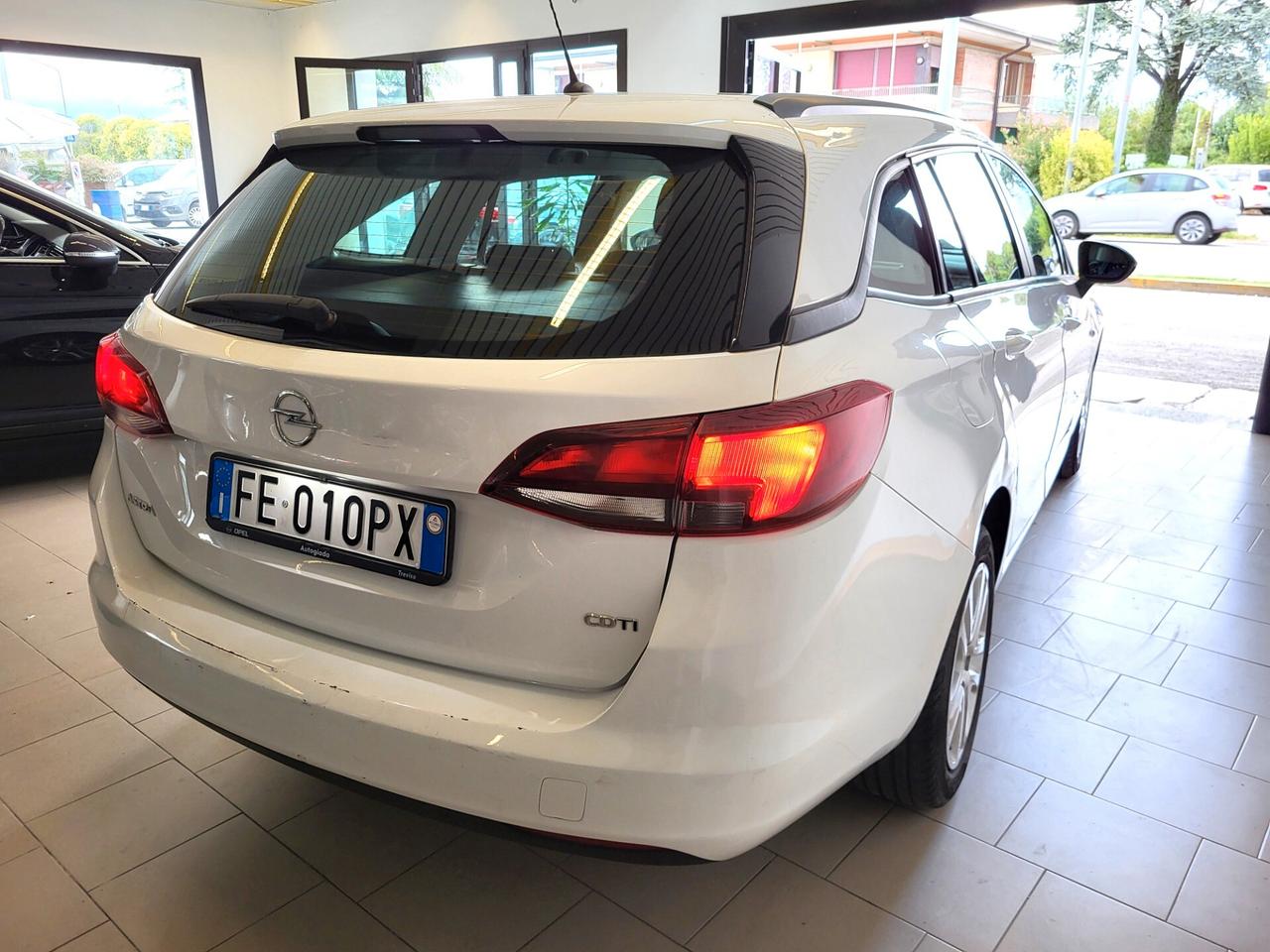 Opel Astra 1.6 CDTi Sports Tourer