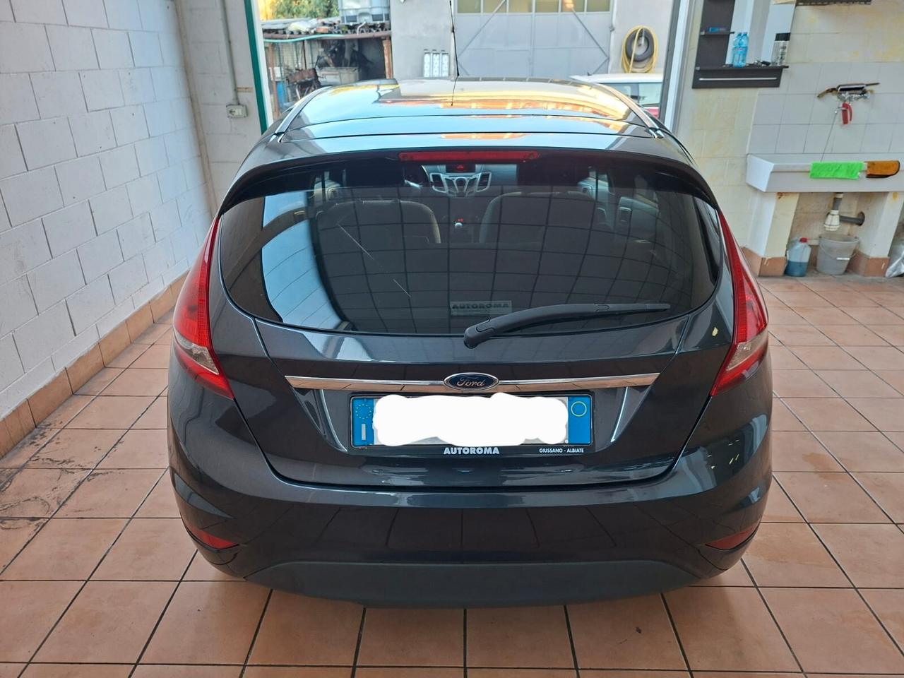 Ford Fiesta 5p 1.4 tdci Titanium, adatta a neop.