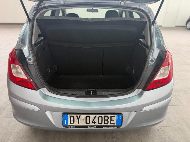 OPEL Corsa 1.2 5 porte Cosmo