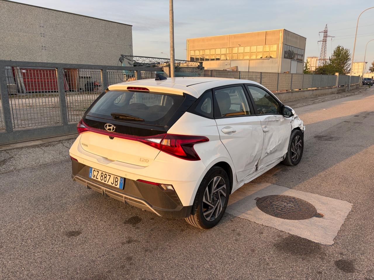 Hyundai i20 2025 14.000km leggermente Sinistrata