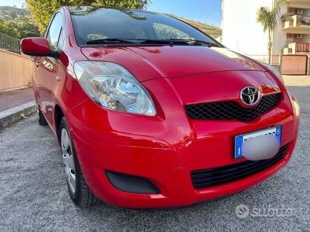 Toyota Yaris 1.0 5 ideale per neo patentati