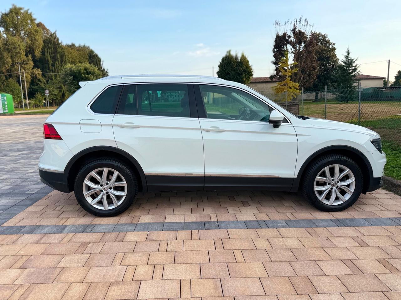 Volkswagen Tiguan 2.0 TDI SCR DSG Business BlueMotion Technology