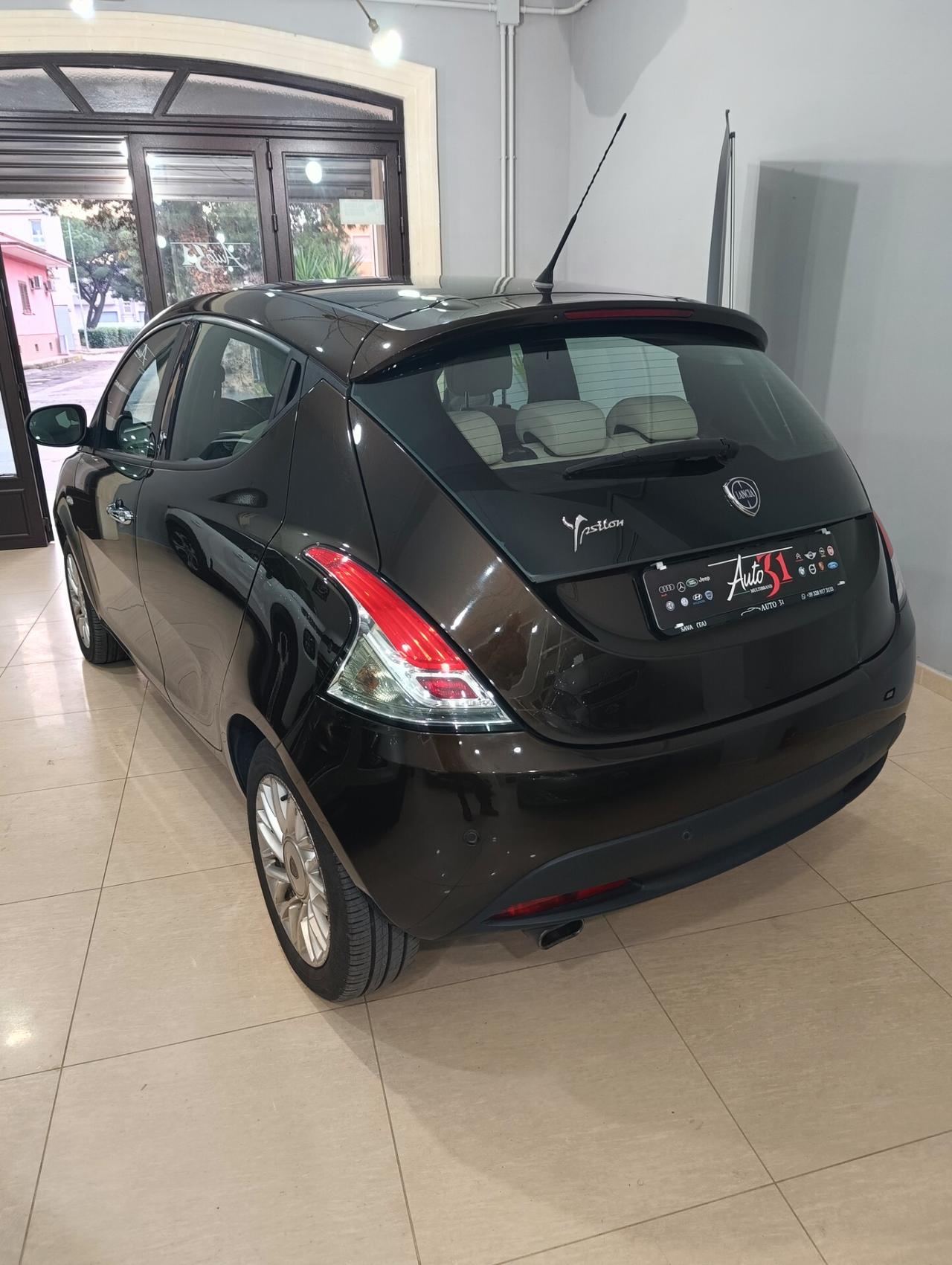 Lancia Ypsilon 1.2 69 CV 5 porte Gold
