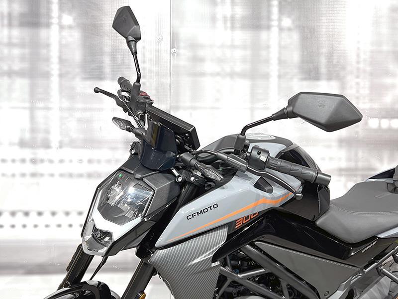 CFMoto 300 NK