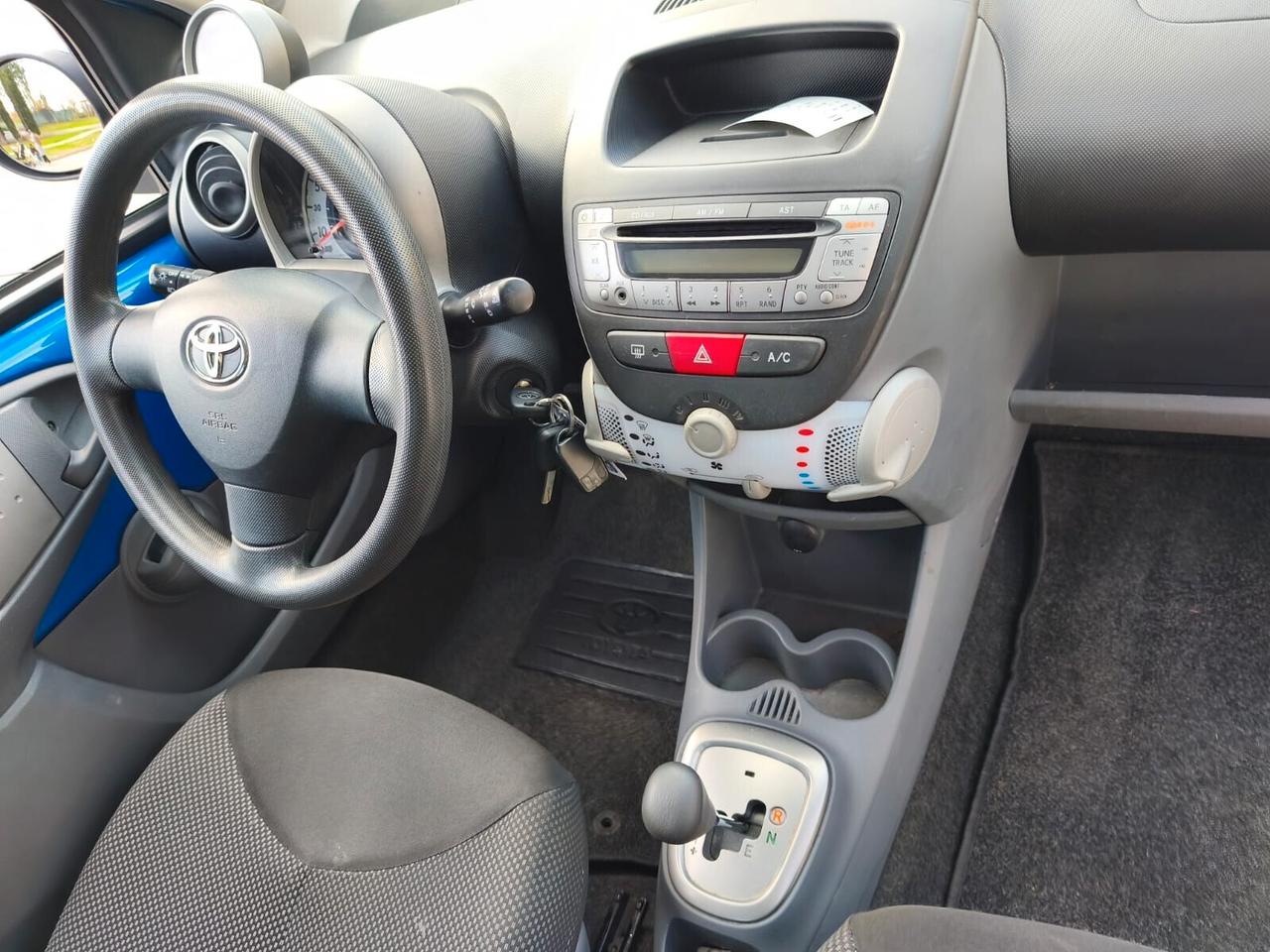 Toyota Aygo 1.0 12V VVT-i 5 porte Sol AUTOMATICA