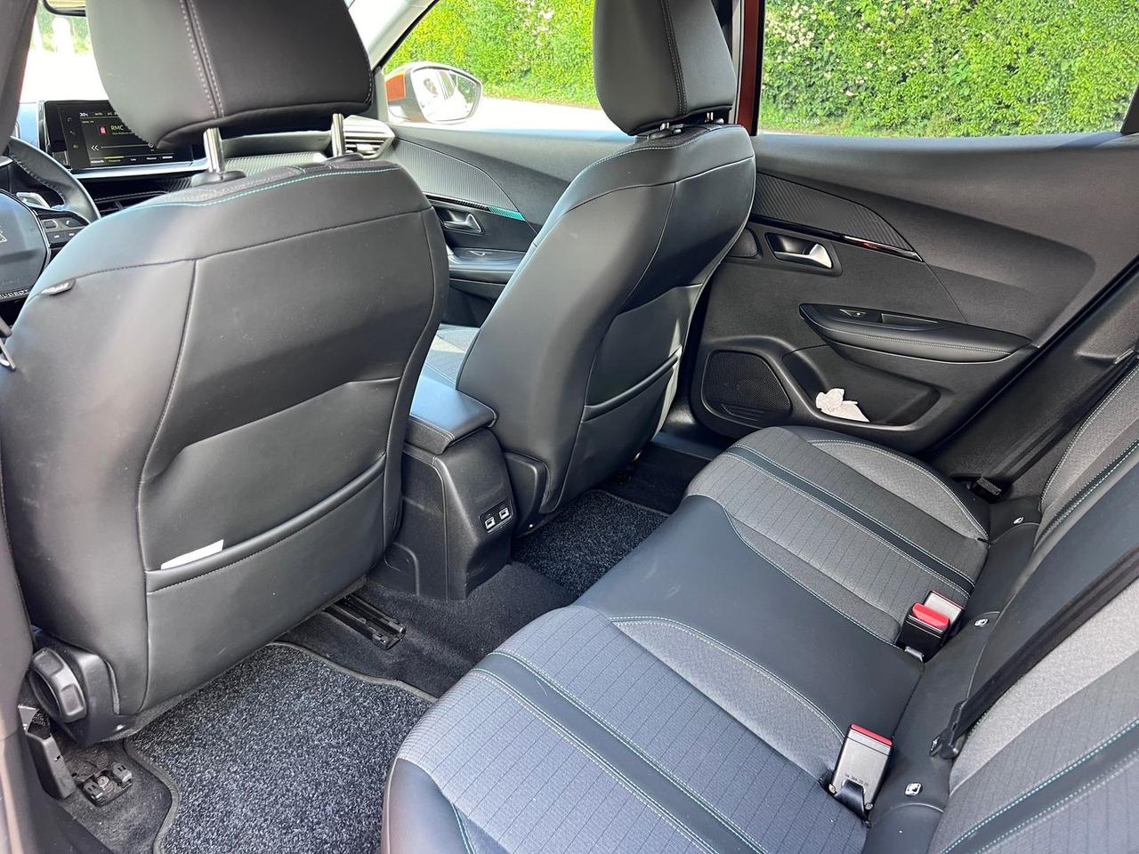 Peugeot 2008 Allure Pack 1.2 PureTech 130