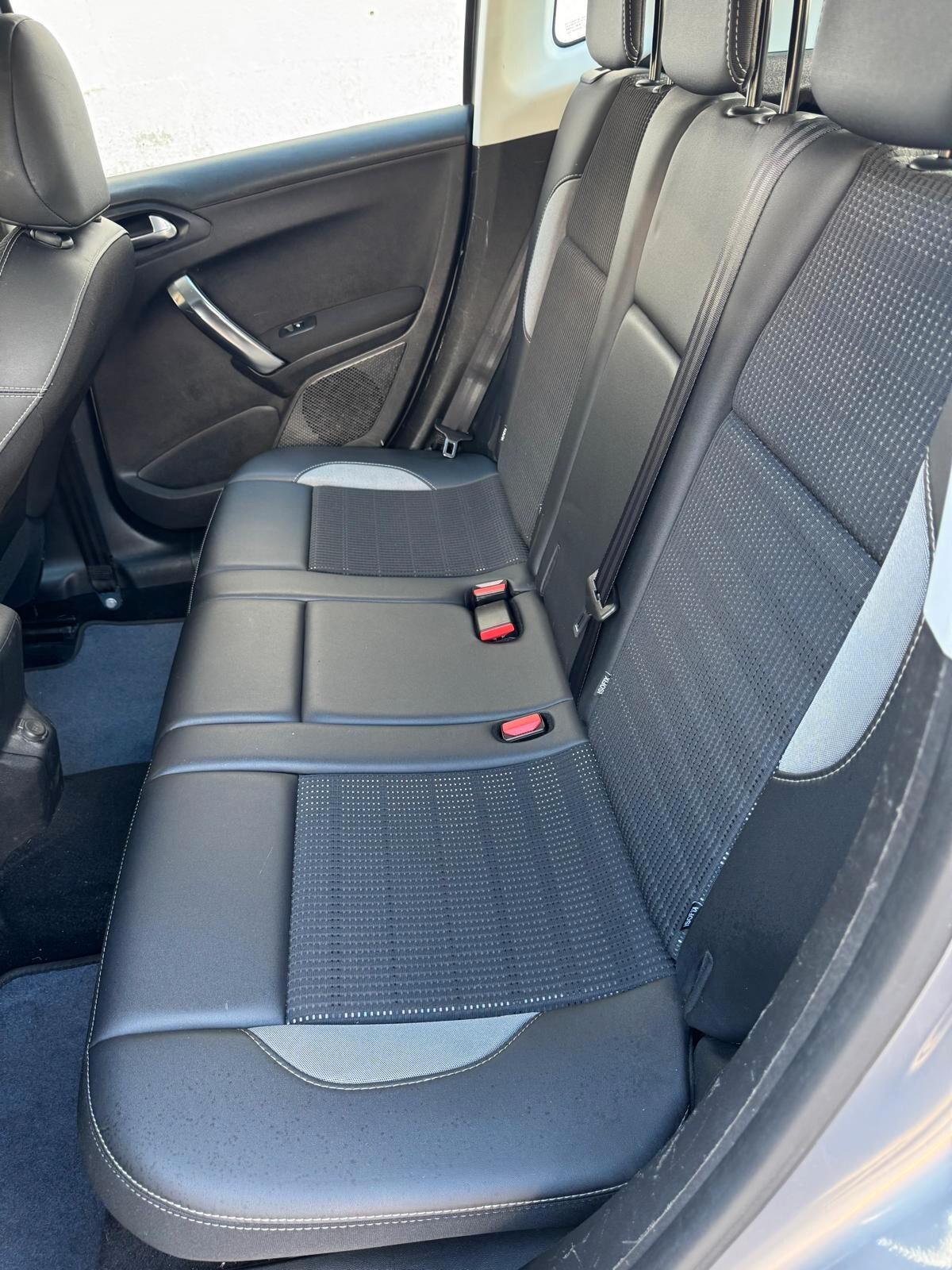 Peugeot 2008 BlueHDi 100 Allure