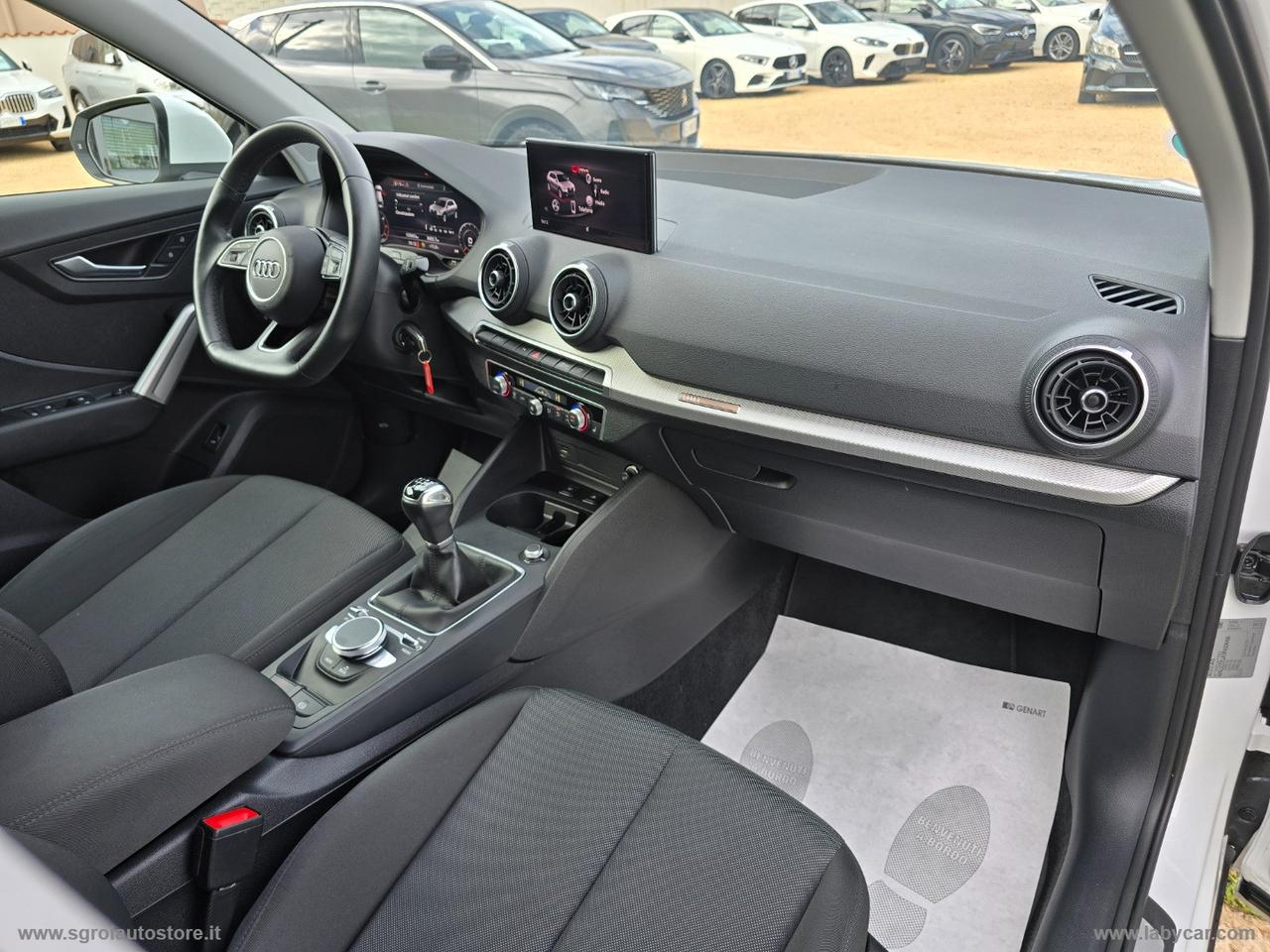 AUDI Q2 30 TDI S line Edition