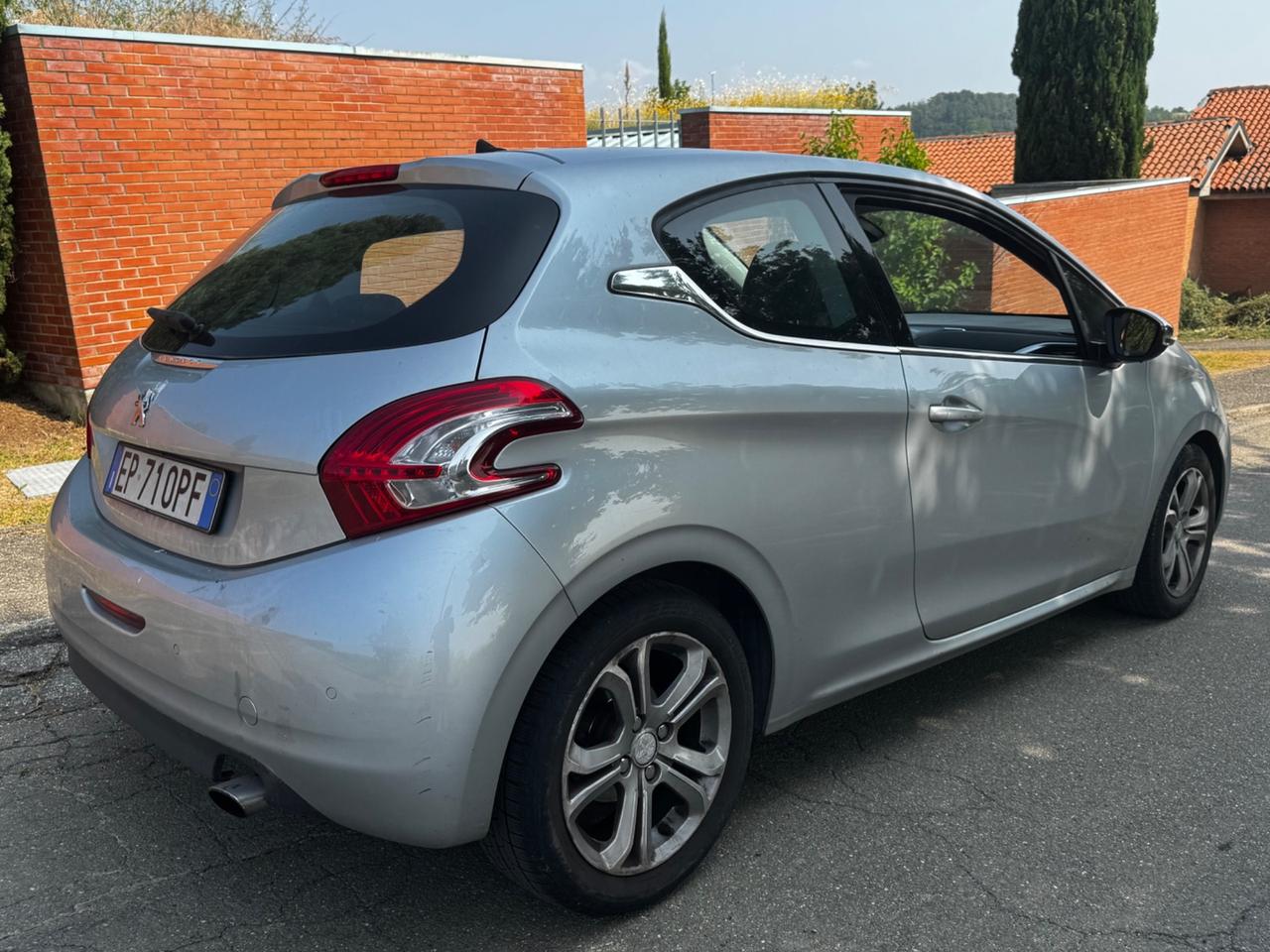 Peugeot 208 1.4 VTi 95 CV 3p. Allure