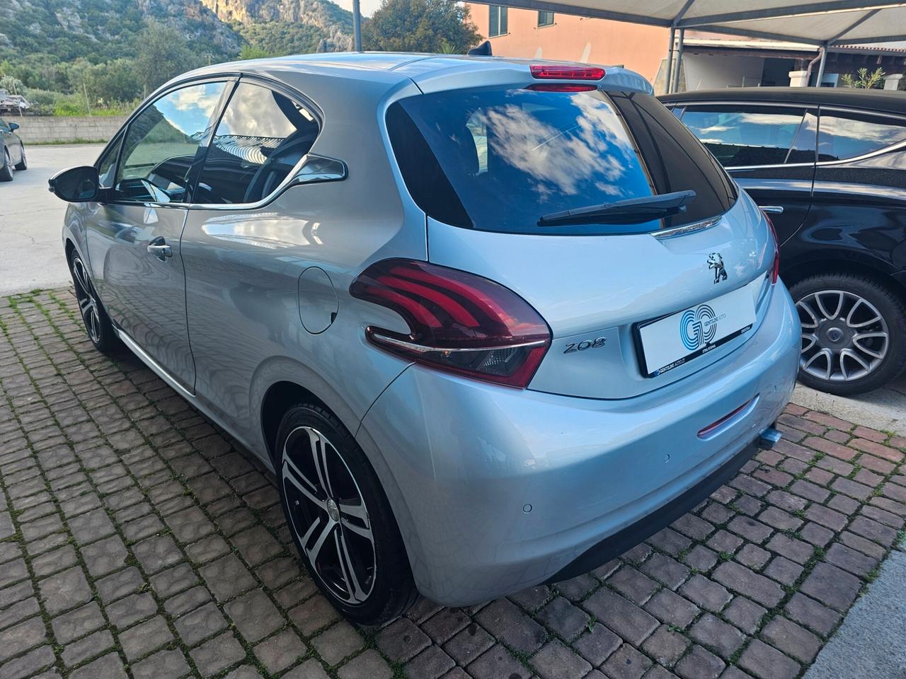 Peugeot 208 BlueHDi 120 S&S 3 porte GT Line