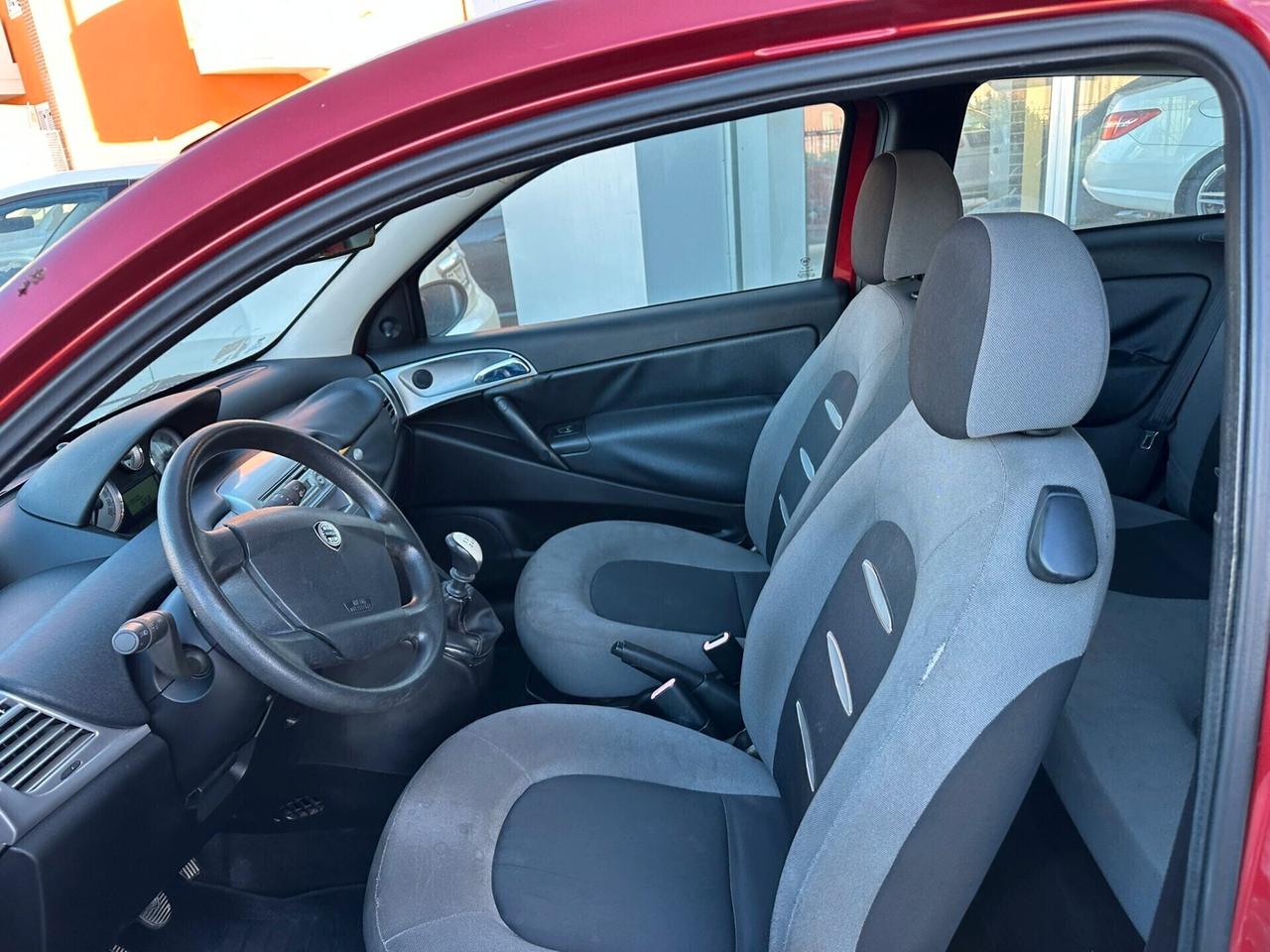 Lancia Ypsilon 1.2 Argento