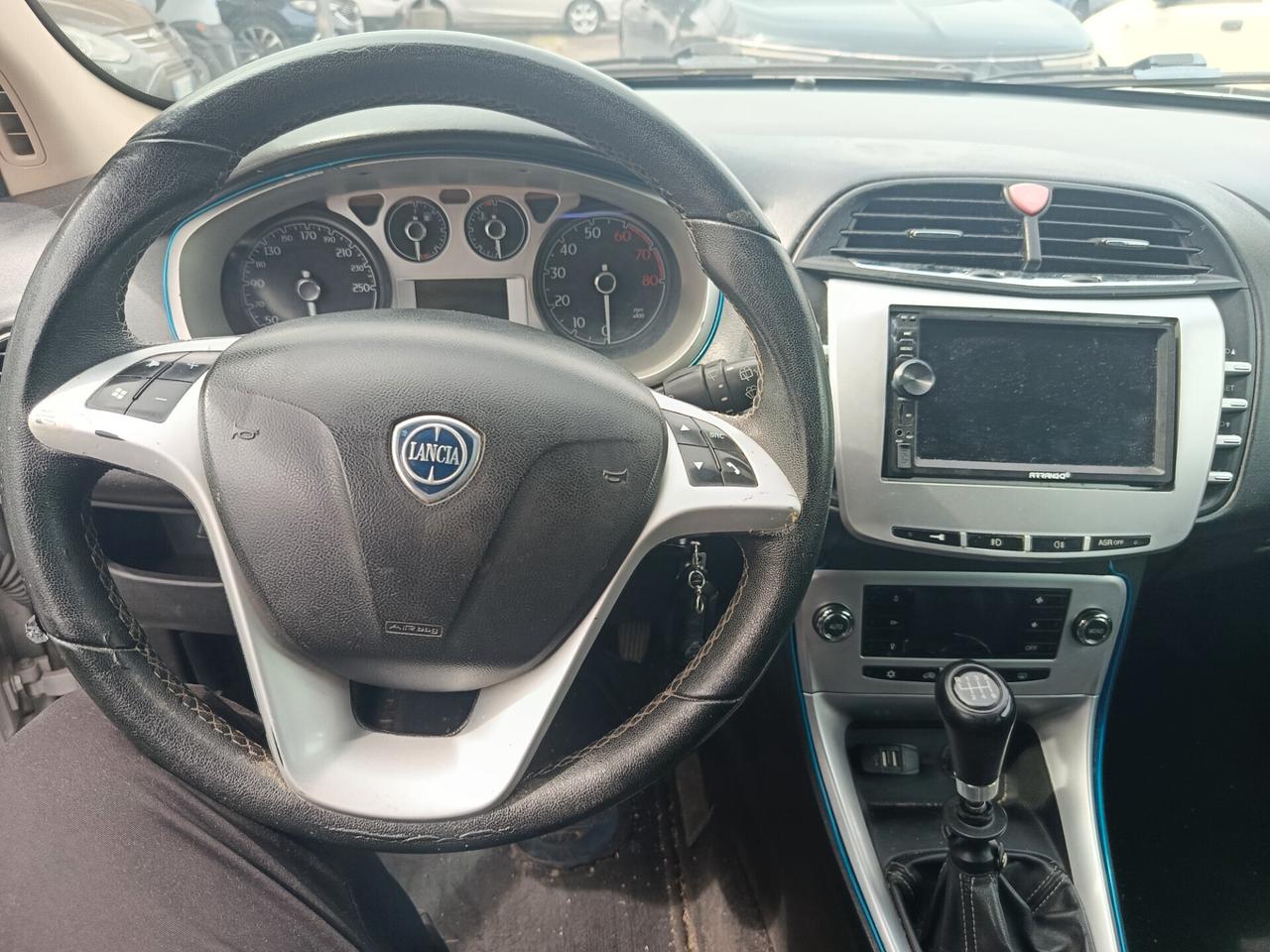 Lancia Delta 1.4 T-JET GPL