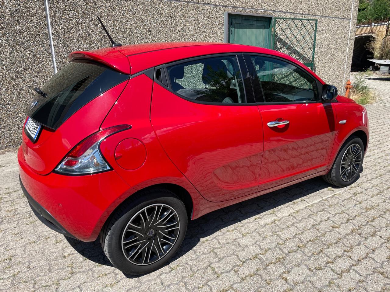 Lancia Ypsilon 1.2 69 CV GPL Ecochic Silver plus
