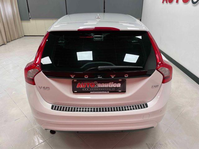 VOLVO V60 2.0 D2 MOMENTUM