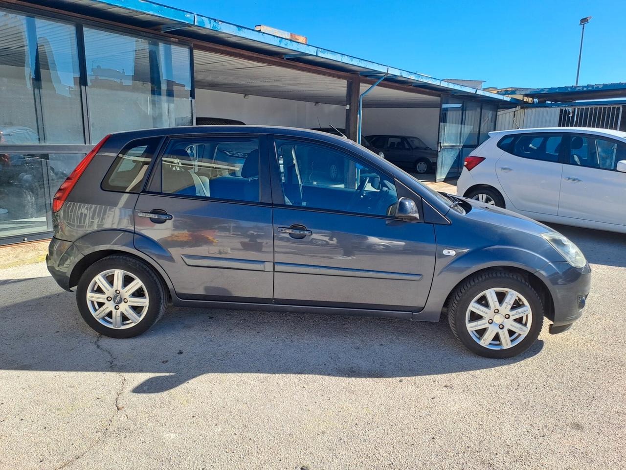 Ford Fiesta 1.4 TDCi 5p. Ghia