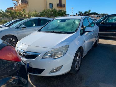 Opel Astra 1.9 16V CDTI 150CV 5 porte Cosmo