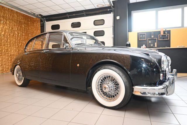 DAIMLER Sovereign 2.5 V8 AUTO GUIDA A DESTRA PERFETTA ITALIANA NUOVA