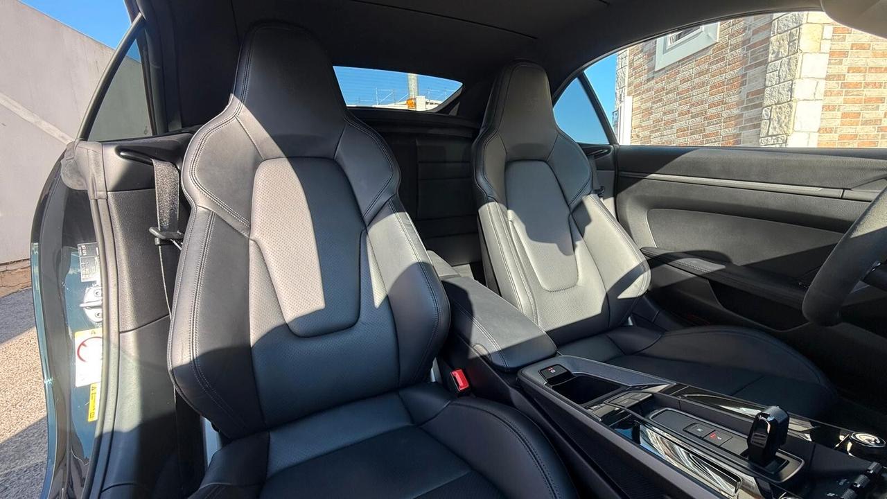 PORSCHE 911 CARRERA CABRIO 2025