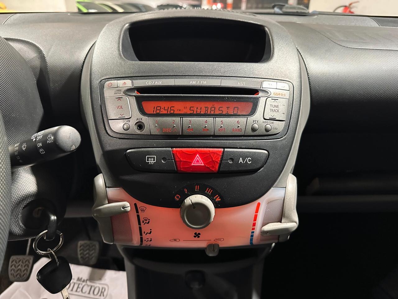 Toyota Aygo 1.0 5 PORTE-CLIMATIZZATORE
