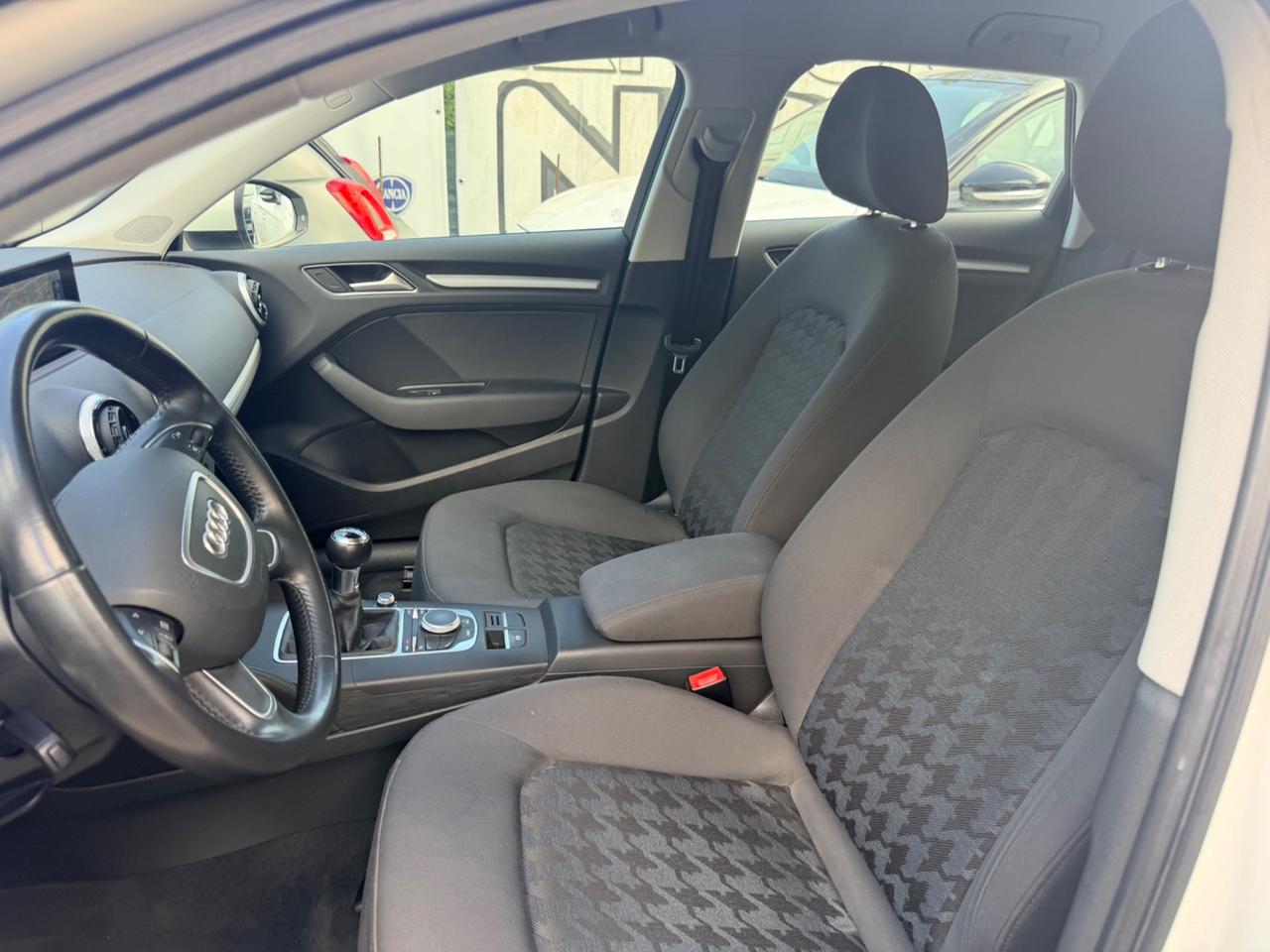Audi A3 1.6 TDI 110 Cv Navi