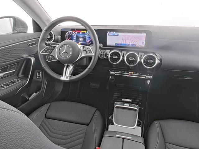 MERCEDES-BENZ CLA 180 Automatic Progressive Advanced