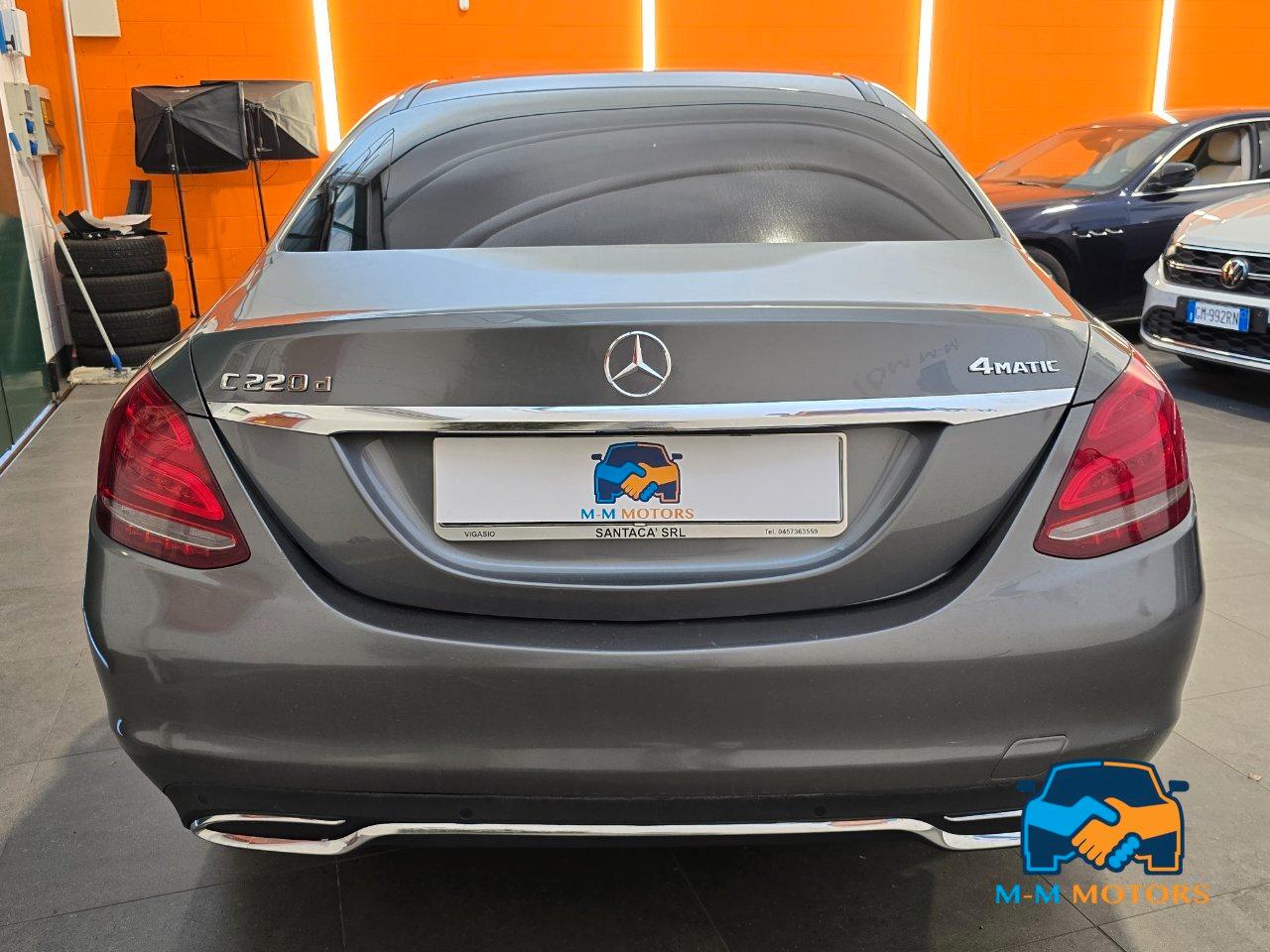 Mercedes C 220 D Executive 4Matic 9G-Tronic Plus 9m Berlina