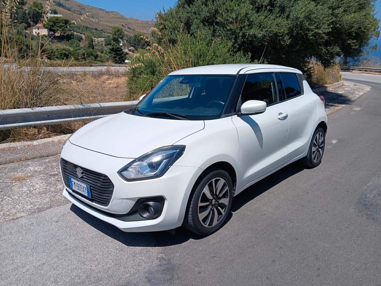 Suzuki Swift 1.2 Hybrid Top