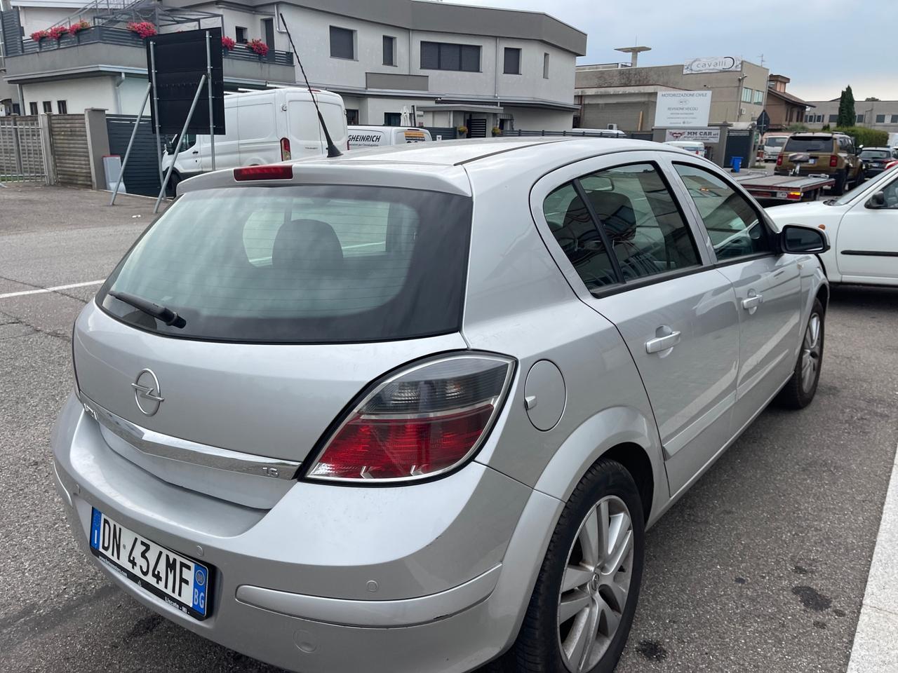 OPEL ASTRA 1.6 BENZINA-GPL 2028 EURO4 NEOPATENTATI
