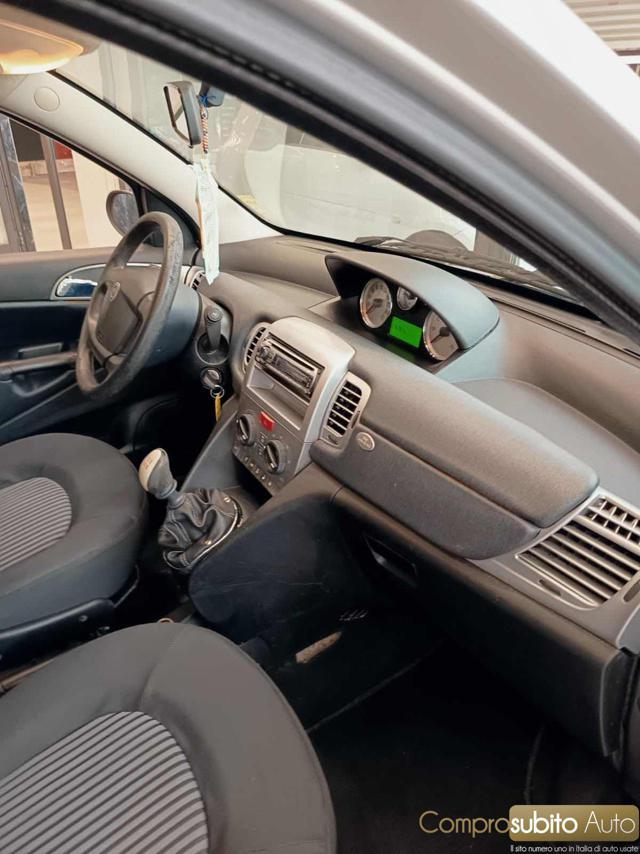 LANCIA Ypsilon 1.2 Platino