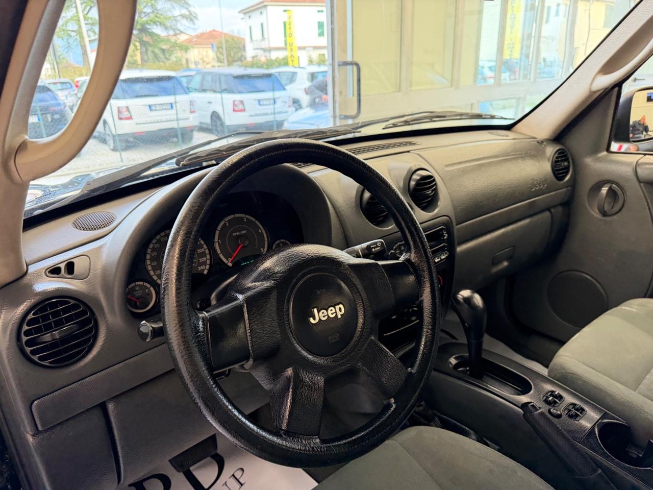 Jeep Cherokee 2.8 CRD Sport automatica