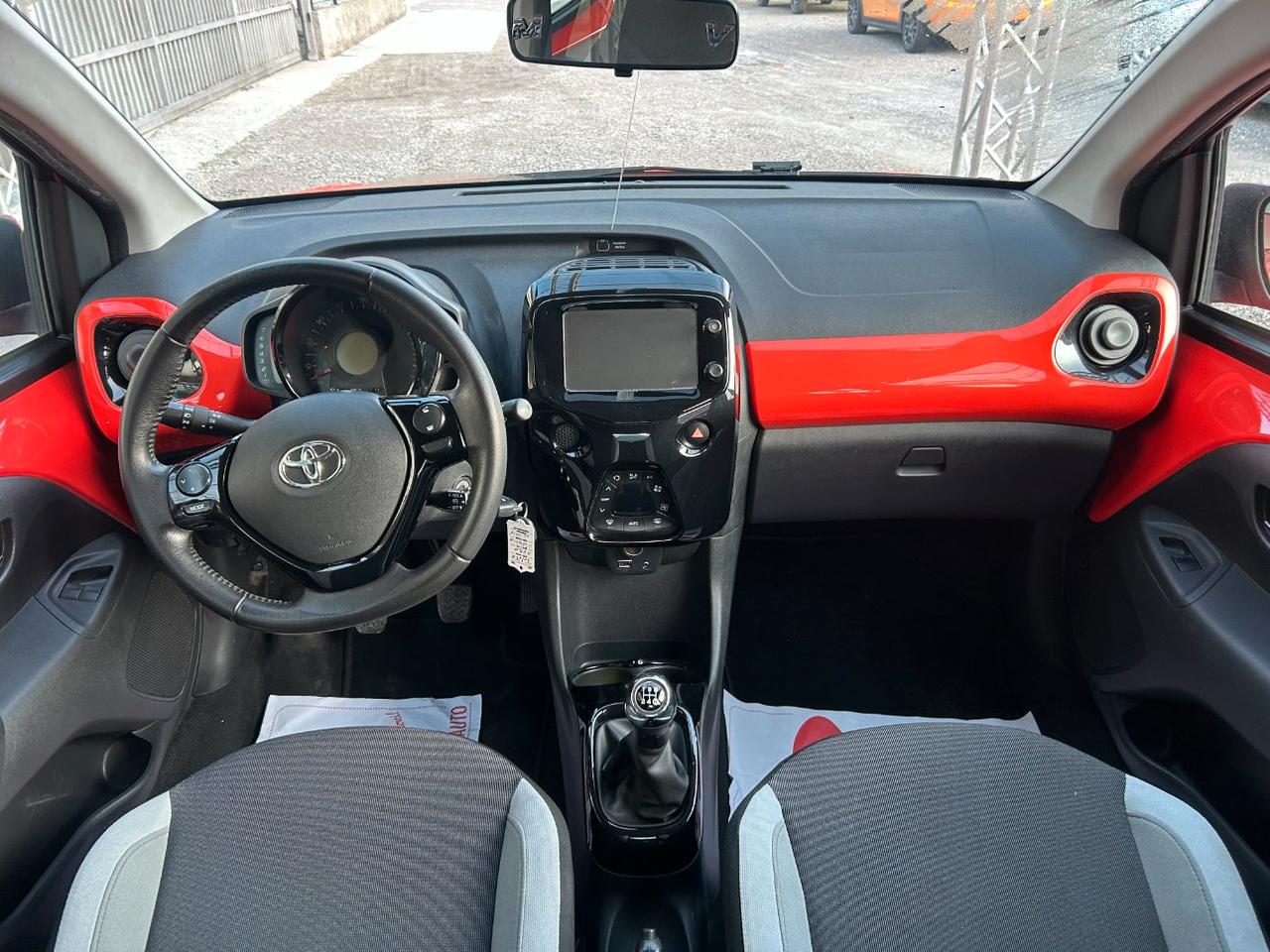 Toyota Aygo 5 Porte Aygo 5p 1.0 x-clusiv