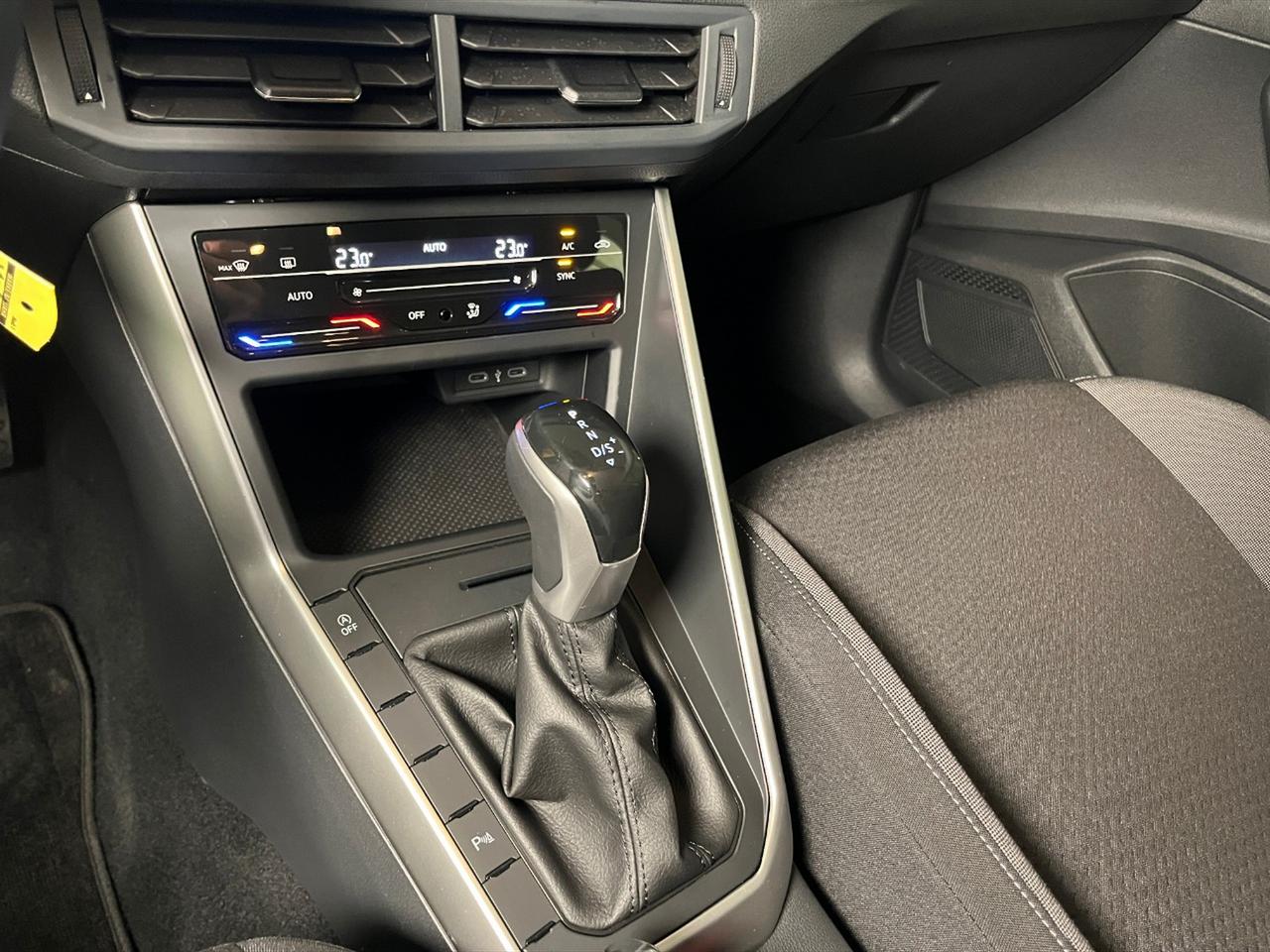 Volkswagen Polo 1.0 tsi life 95cv dsg