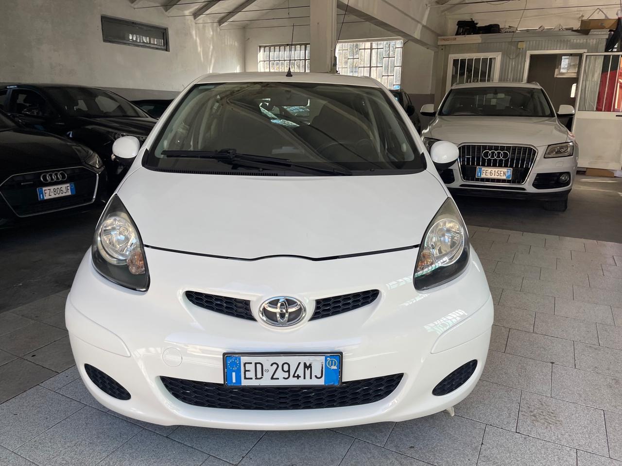 Toyota Aygo 1.0 12V VVT-i 5 porte Now Connect