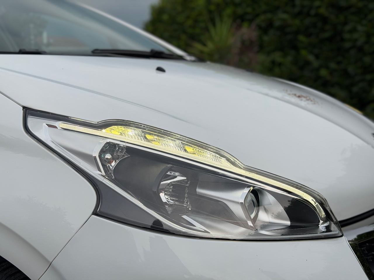 Peugeot 208 1.6 BlueHDi Allure – Euro 6 – 2016