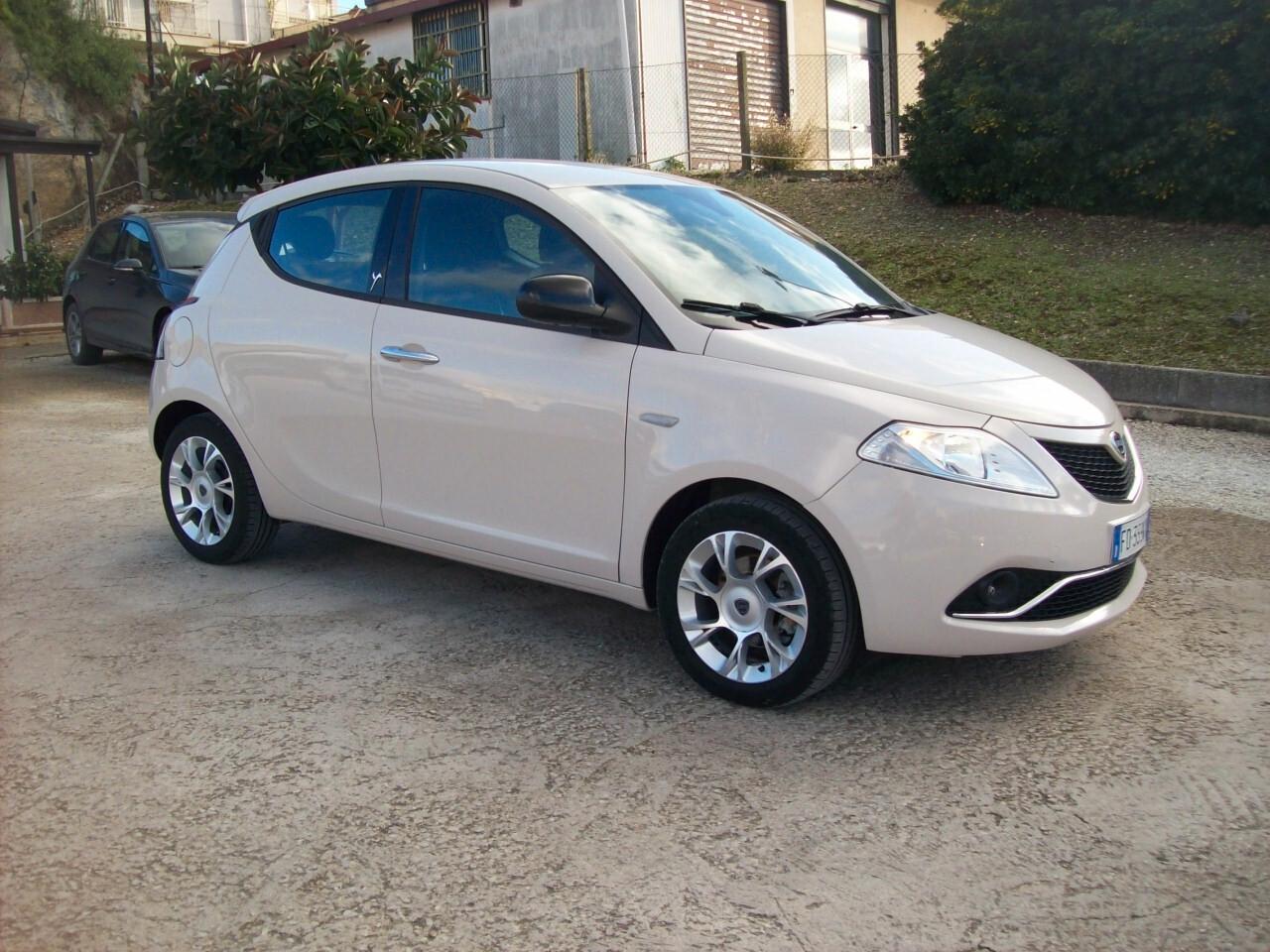 LANCIA YPSILON 1.3 MTJ CV.95 S&S GOLD "2016"