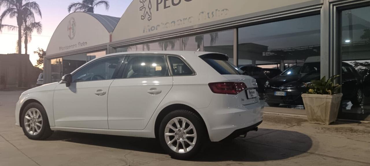 Audi A3 SPB 30 TDI Business Advanced