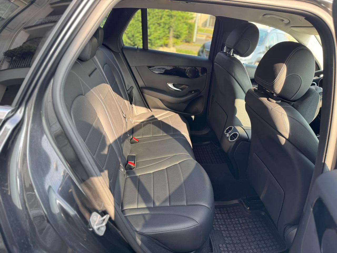 Mercedes-Benz GLC 200 Business #7285