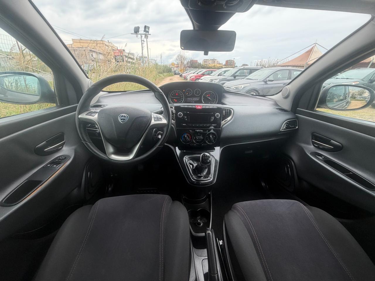 LANCIA YPSILON 1.3 MJT 95CV ANNO 2015 105.000 KM